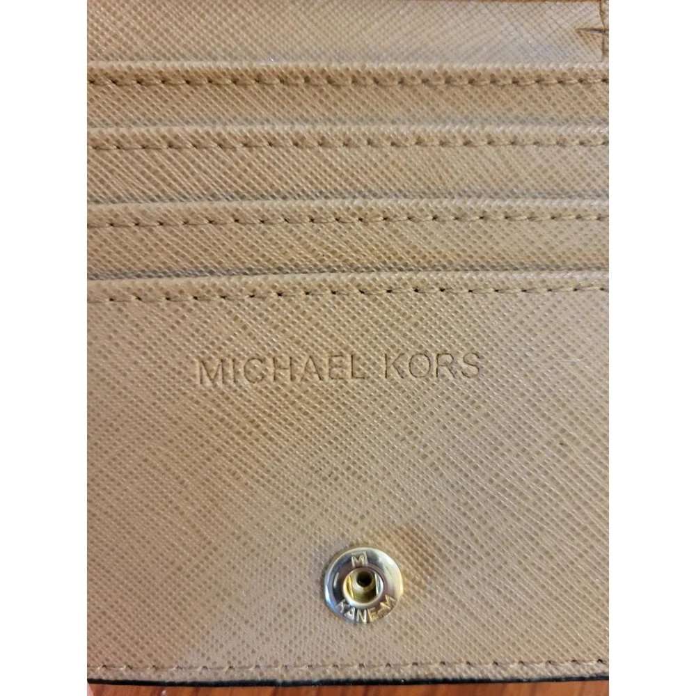 Michael Kors Black Pebbled Leather Bifold Compact Wallet Gold Logo Zipper Pocket
